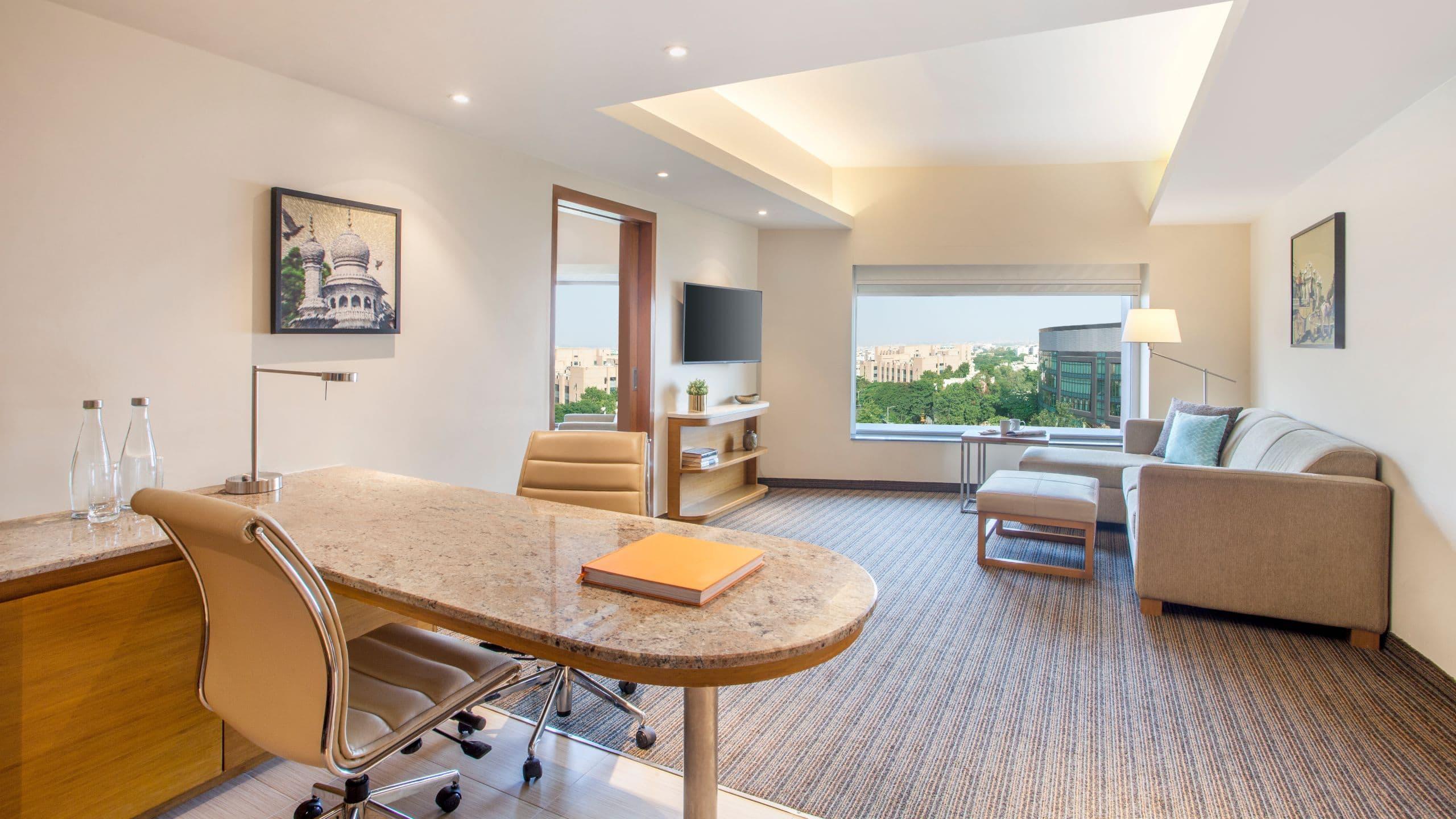 Hyatt Place Hyderabad Banjara Hills Exterior foto Suite at the Taj Bengal